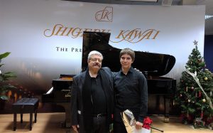 Miguel Bustamante y Carlos Marín Rayo en Shigeru Kawai Center, 23-12-2016.