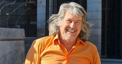 Siete conciertos en noviembre de Carlos Galán junto a Cosmos 21, estrenos propios y de nuestros socios Siete conciertos en noviembre de Carlos Galán junto a Cosmos 21, estrenos propios y de nuestros socios